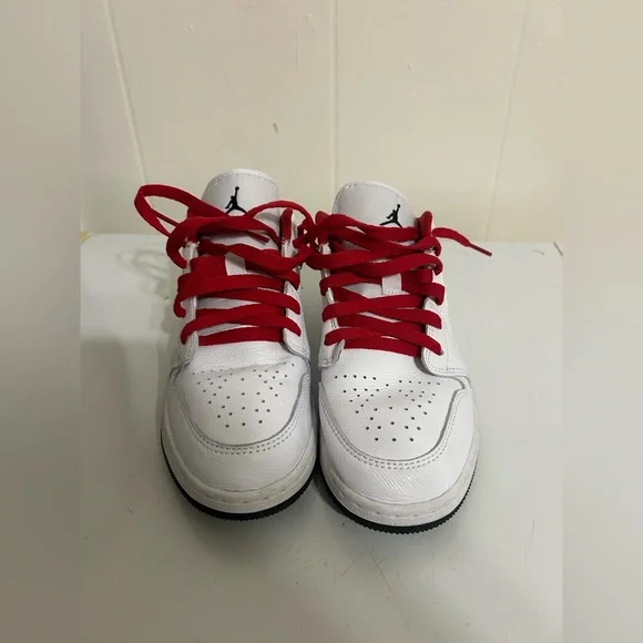 Jordan’s - Picture 5 of 6